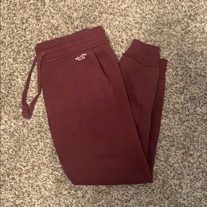 Burgundy hollister sweatpant joggers